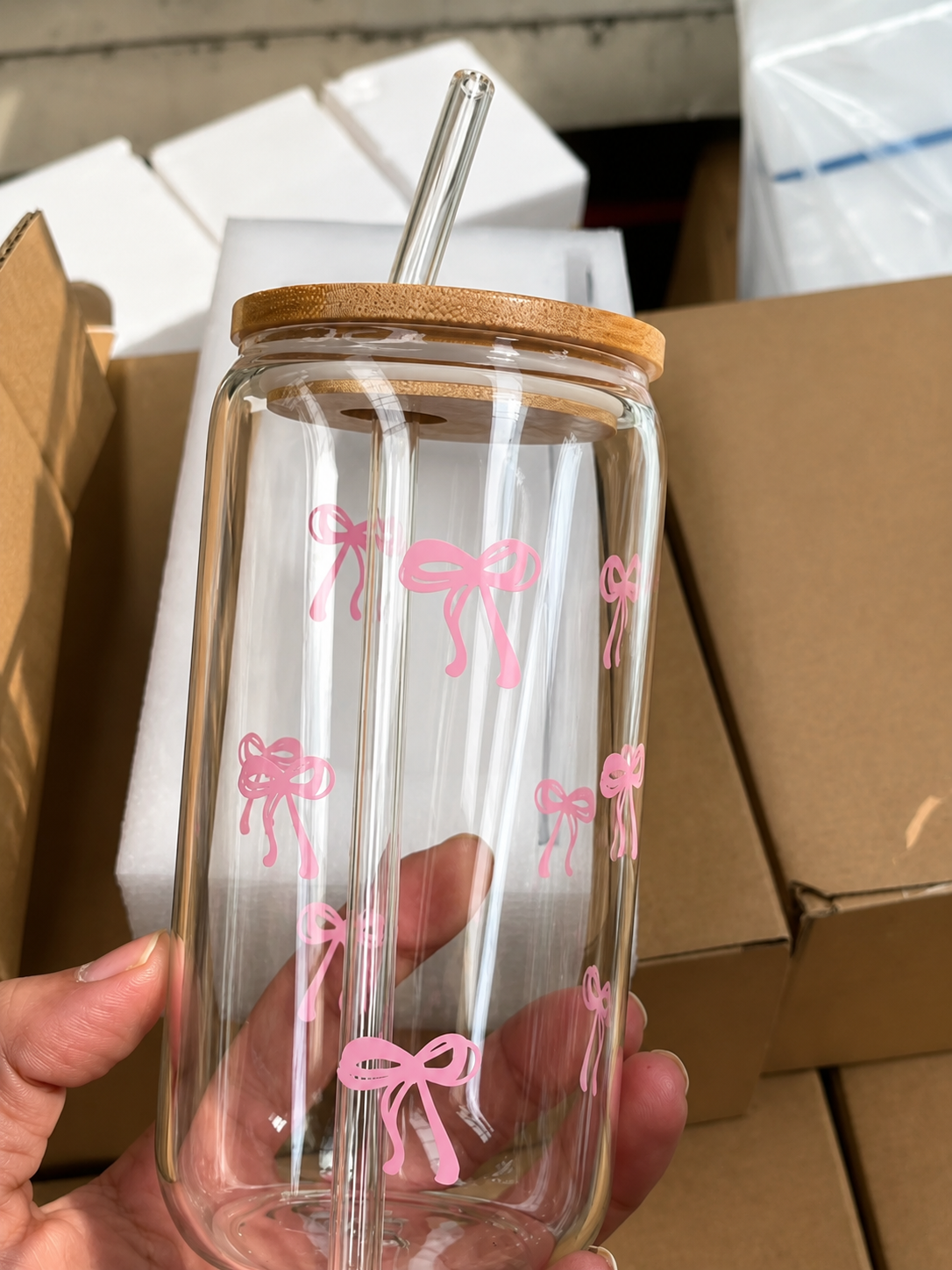 Vaso de Vidrio con lazos Rosa | Tapa Bambú
