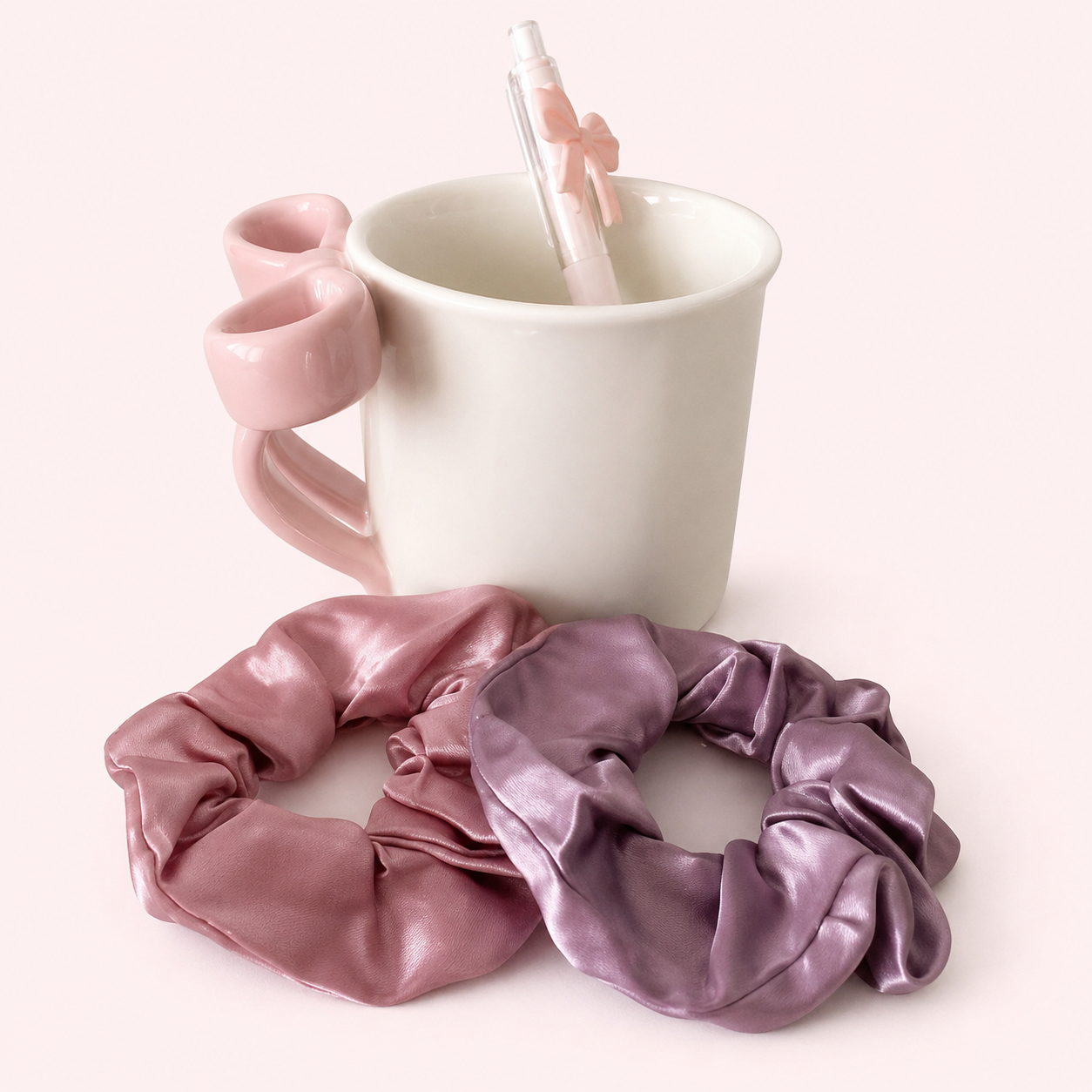 Taza cozy 🎀 + scrunchies