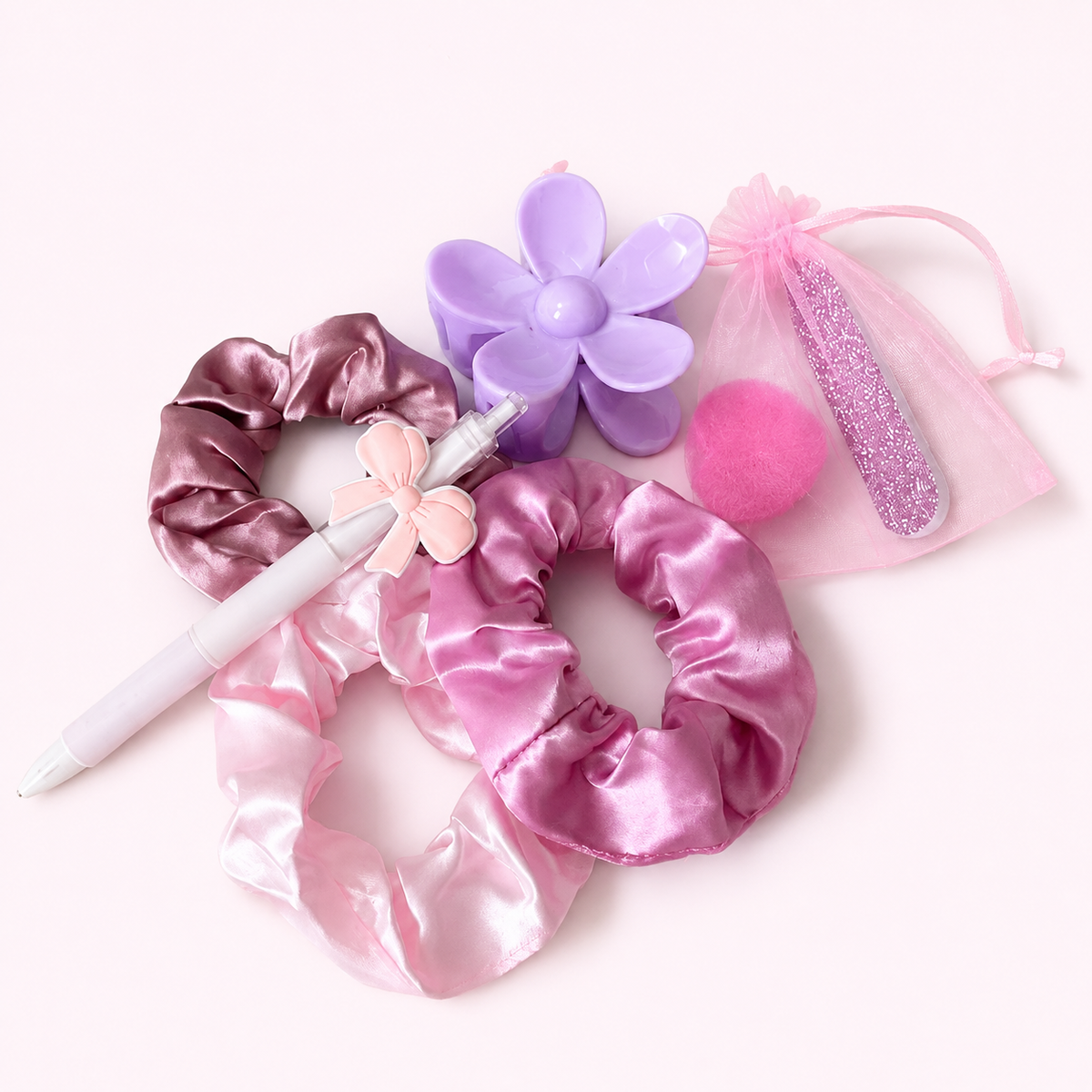Pack Rosado con Scrunchies y Manicure